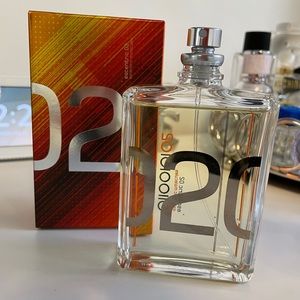 NEW!Molecule 02 eccentric